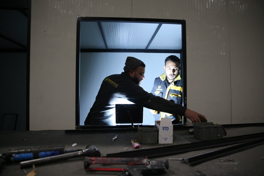 Konya'da ticari üretimini durduran fabrika, konteyner ev yapımına başladı