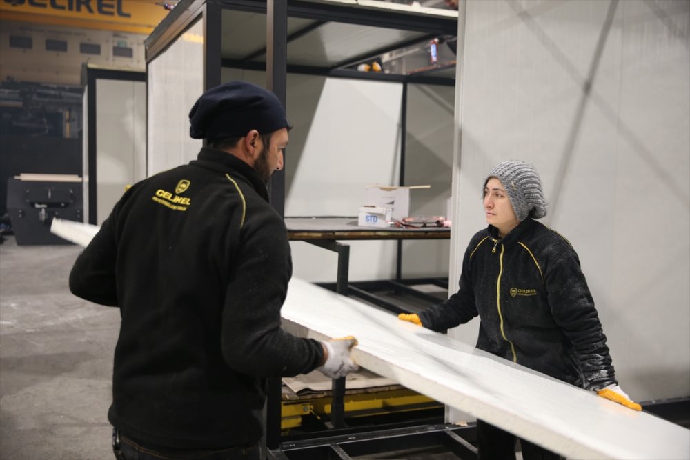 Konya'da ticari üretimini durduran fabrika, konteyner ev yapımına başladı