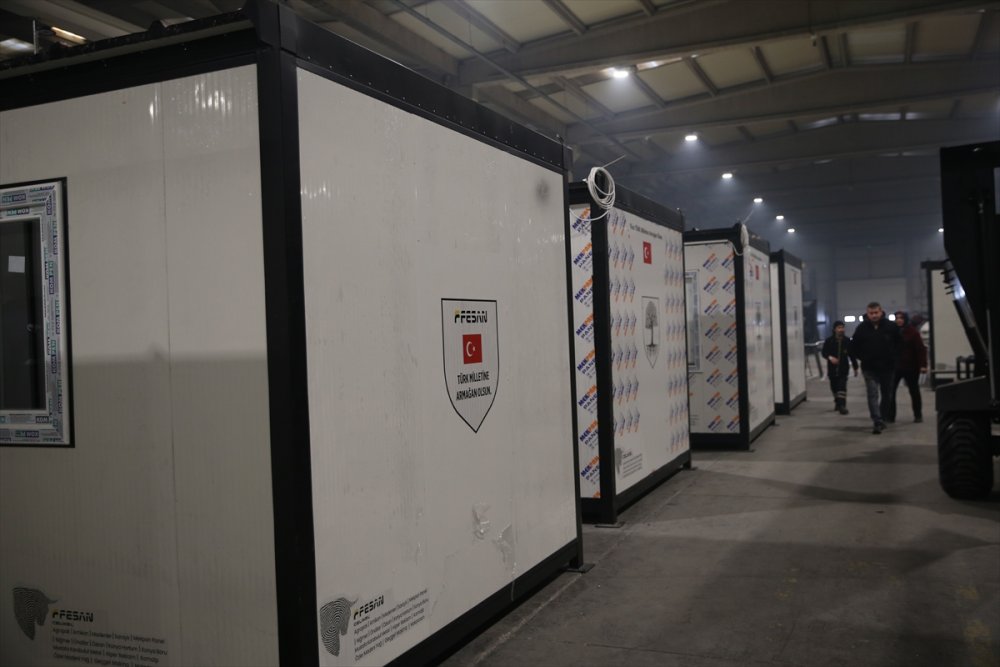 Konya'da ticari üretimini durduran fabrika, konteyner ev yapımına başladı