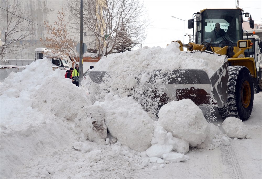 Doğu Anadolu'da gece en düşük sıcaklık sıfırın altında 19 derece ile Kars'ta ölçüldü