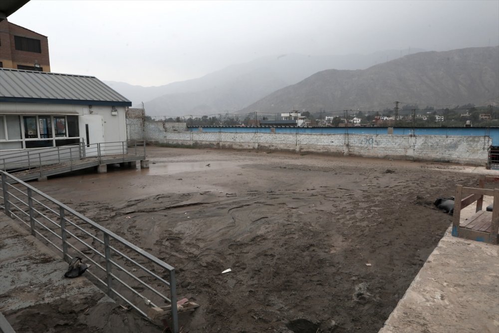 Peru'da Yaku Kasırgası'nın yol açtığı sellerde 65 kişi hayatını kaybetti