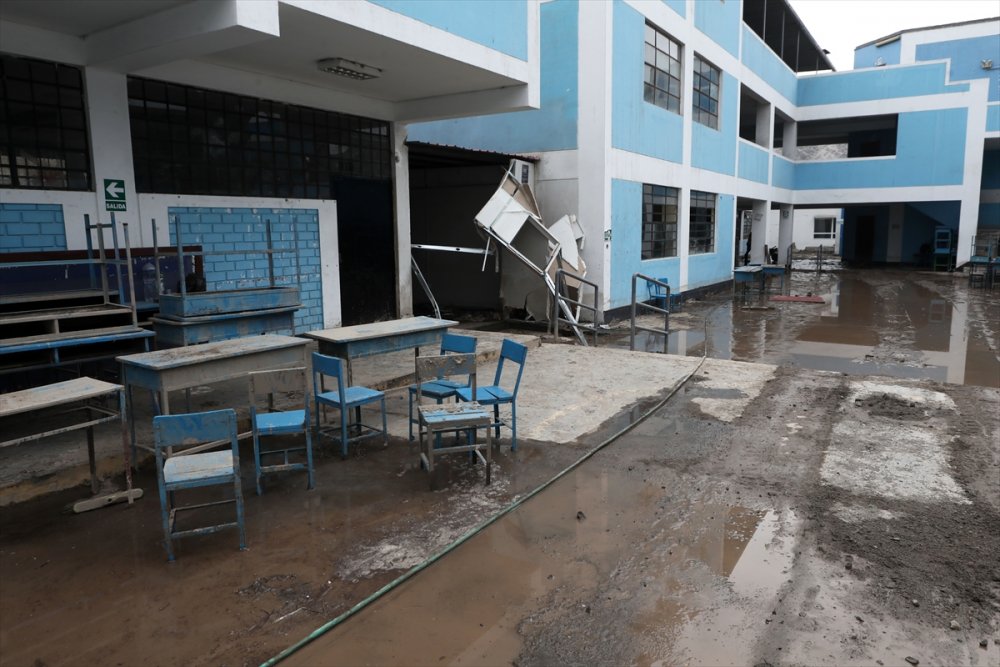 Peru'da Yaku Kasırgası'nın yol açtığı sellerde 65 kişi hayatını kaybetti