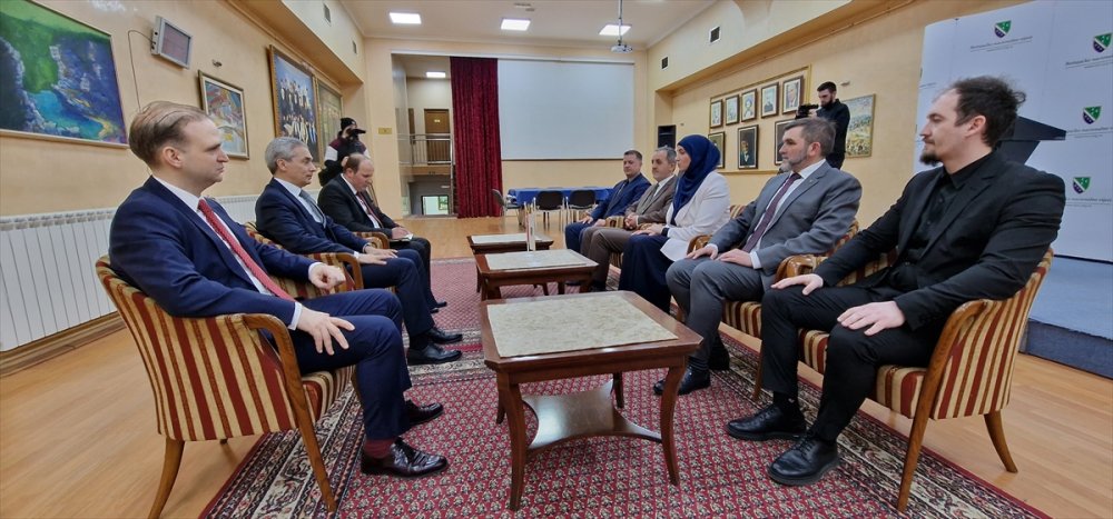 Türkiye'nin Belgrad Büyükelçisi Aksoy, Novi Pazar'da düzenlenen iftara katıldı