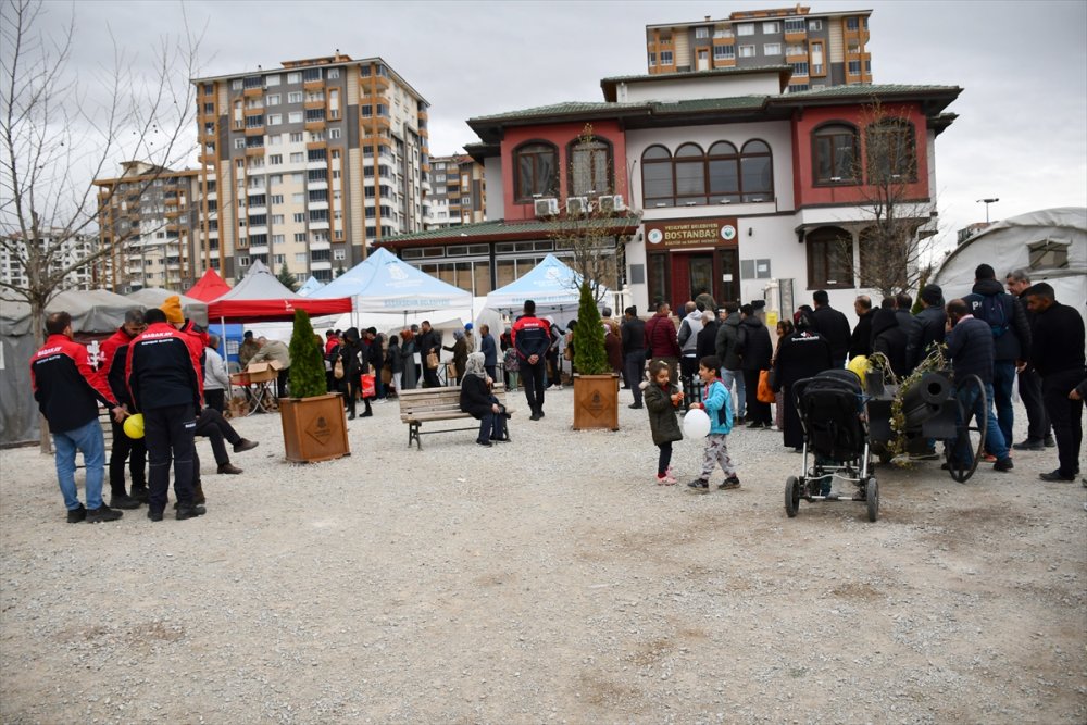 Başakşehir Belediyesi, ramazanda depremzedelerin gönül sofralarını bereketlendiriyor