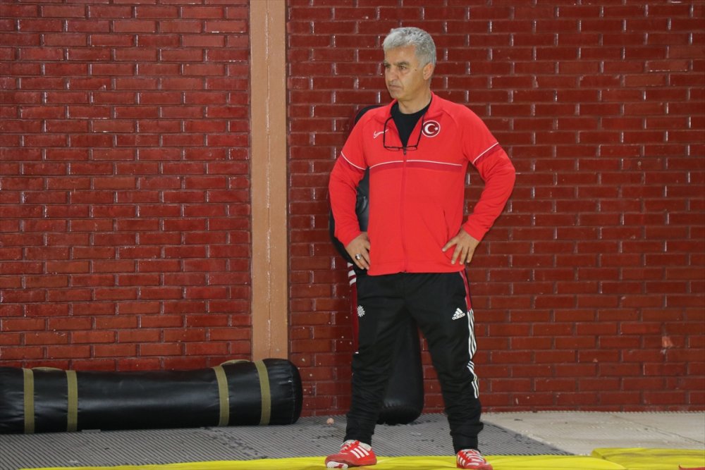 Grekoromen Güreş Milli Takımı, Bolu'da Avrupa Şampiyonası'na hazırlanıyor