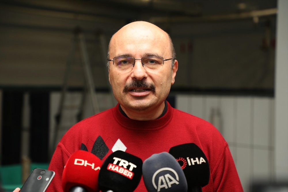 Rize'de, nesli tükenme tehlikesi altındaki Mersin balığının sağımı yapıldı