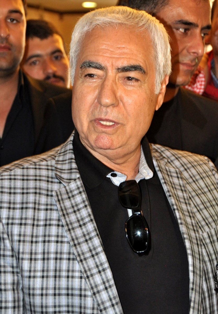 Sanatçı Nuri Sesigüzel vefat etti