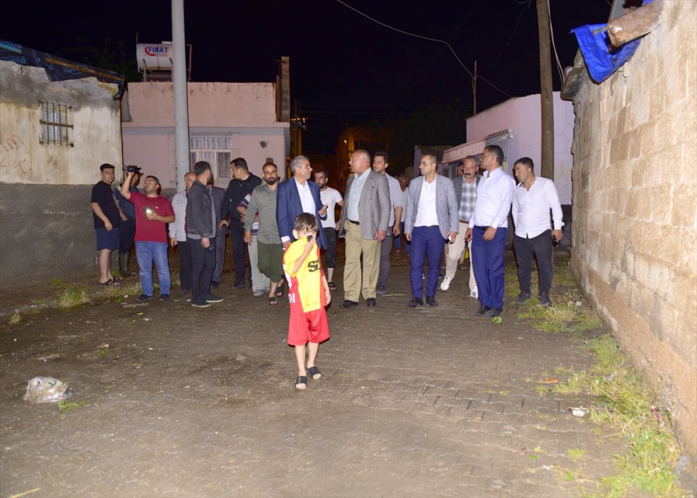 Şanlıurfa'da sağanak su baskınlarına neden oldu