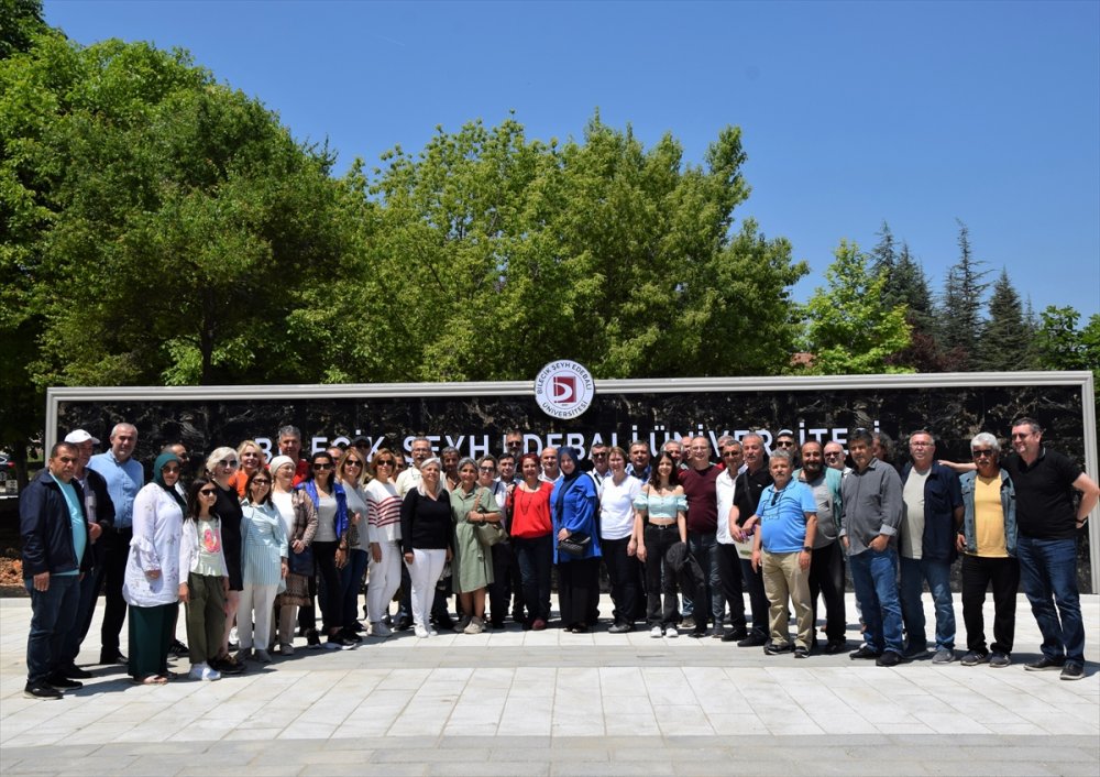 Mezun oldukları Bilecik'teki yüksekokulda 30 yıldır buluşuyorlar