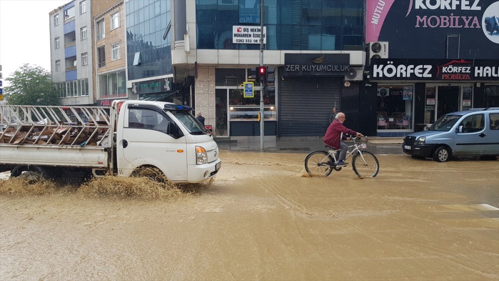 Kocaeli'de sağanak etkili oldu