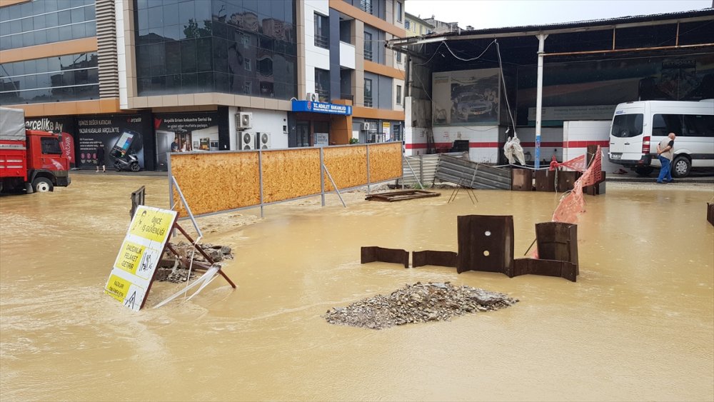 Kocaeli'de sağanak etkili oldu