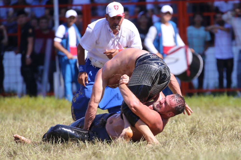 662. Tarihi Kırkpınar Yağlı Güreşleri'nde kazanan ZEYBEK