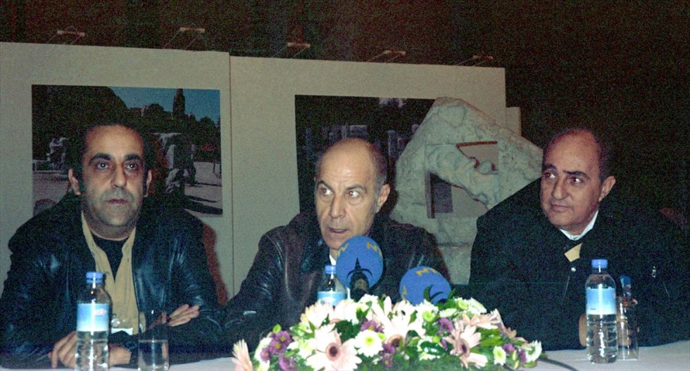 PORTRE - Neşesi ve sahne enerjisiyle hatırlanan MFÖ'nün başarılı ismi: Özkan Uğur