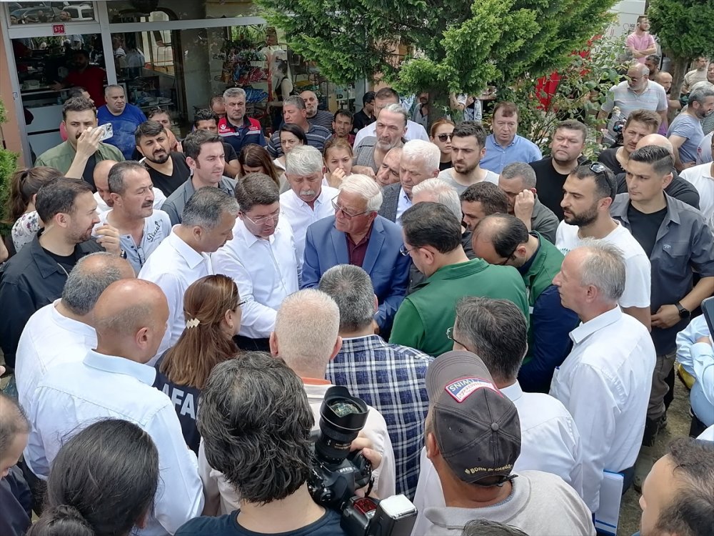 Bakanlar Tunç ve Yerlikaya, Bartın'da esnaf ve vatandaşlarla görüştü