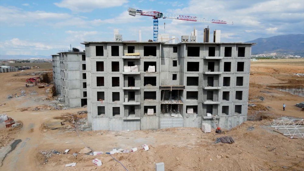 Bakan Özhaseki: Malatya'da 103 bin 19 konut yapılacak