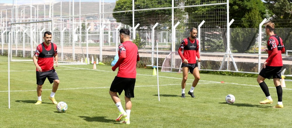 Sivasspor yeni sezon hazırlıklarına devam etti