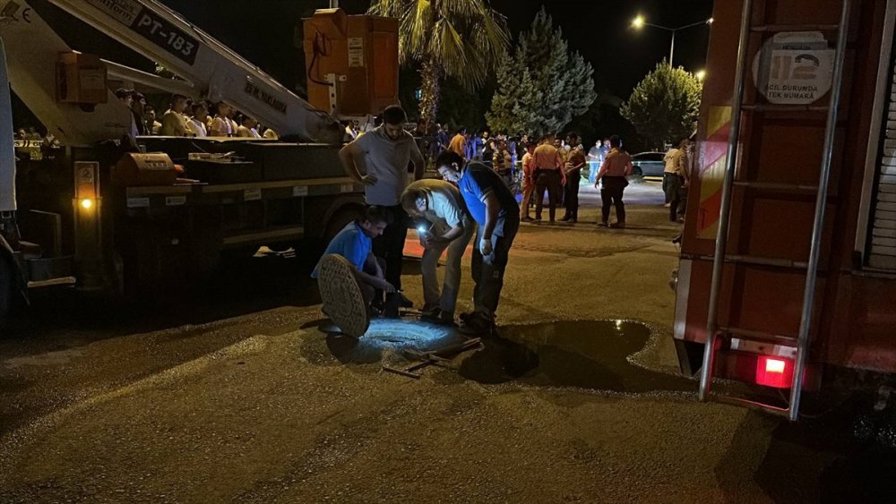 Antalya'da atık su terfi istasyonuna inen 3 kişi hayatını kaybetti