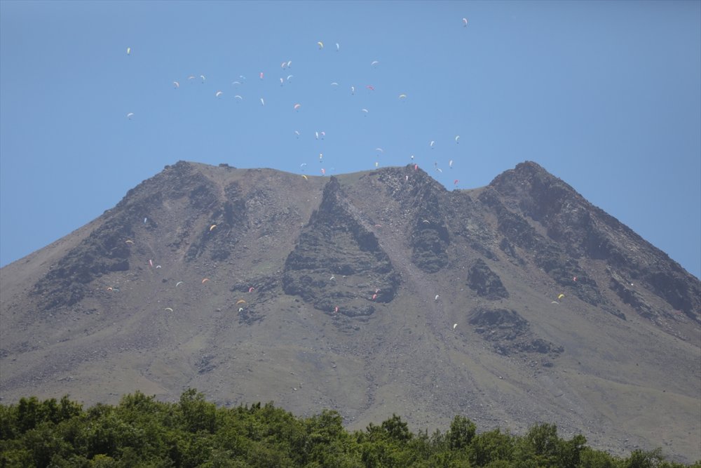 Yamaç Paraşütü Dünya Kupası, Hasan Dağı'nda başladı