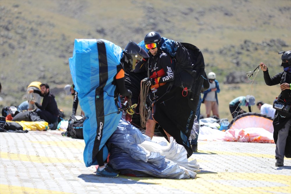 Yamaç Paraşütü Dünya Kupası, Hasan Dağı'nda başladı