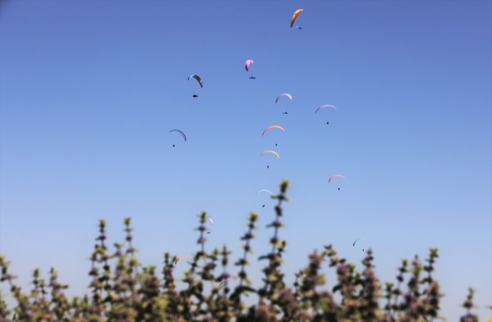 Yamaç Paraşütü Dünya Kupası, Hasan Dağı'nda başladı