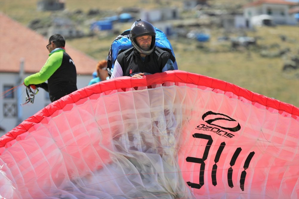 Yamaç Paraşütü Dünya Kupası, Hasan Dağı'nda başladı