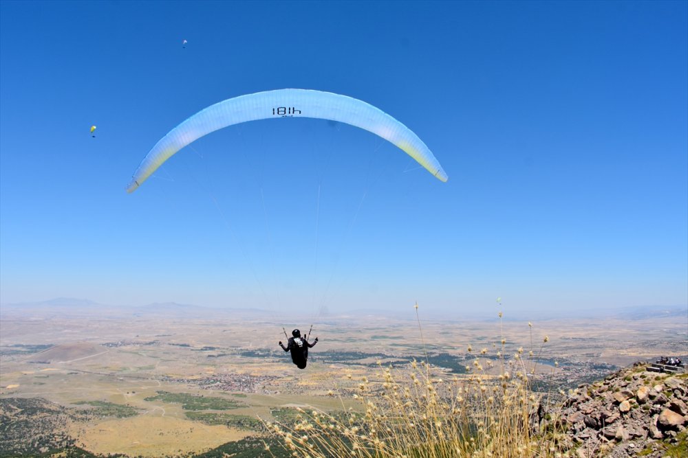 Yamaç Paraşütü Dünya Kupası, Hasan Dağı'nda başladı