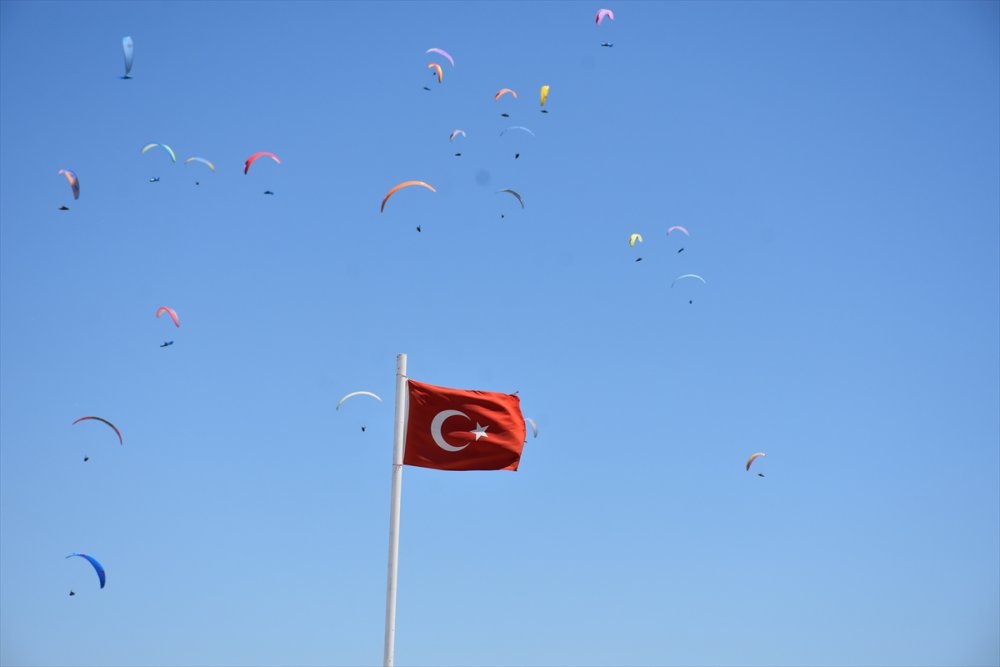 Yamaç Paraşütü Dünya Kupası, Hasan Dağı'nda başladı