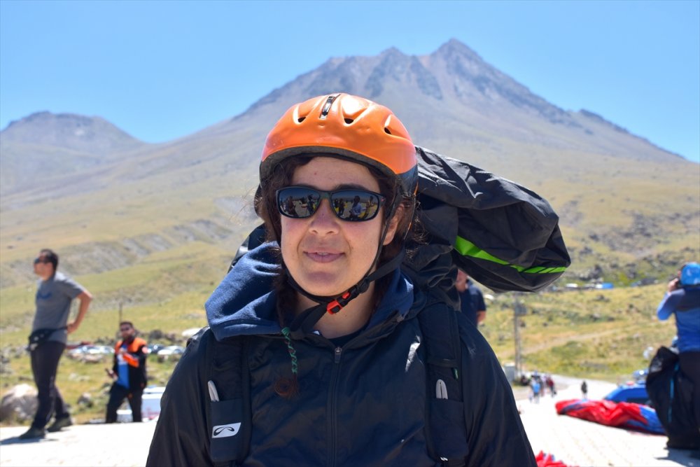 Yamaç Paraşütü Dünya Kupası, Hasan Dağı'nda başladı