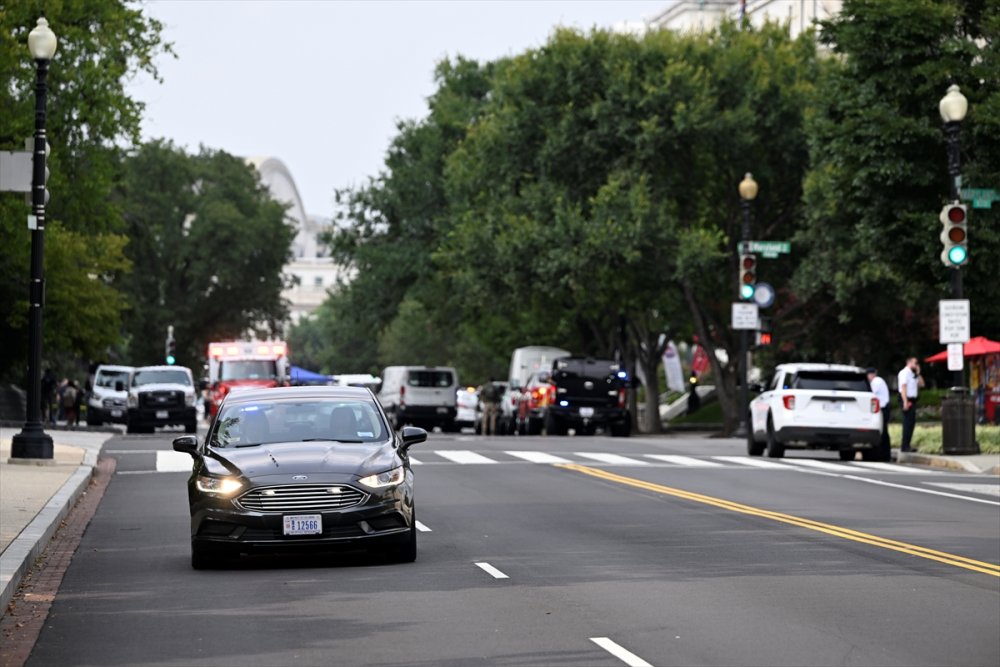 ABD Kongre Polisi silahlı saldırgan alarmı