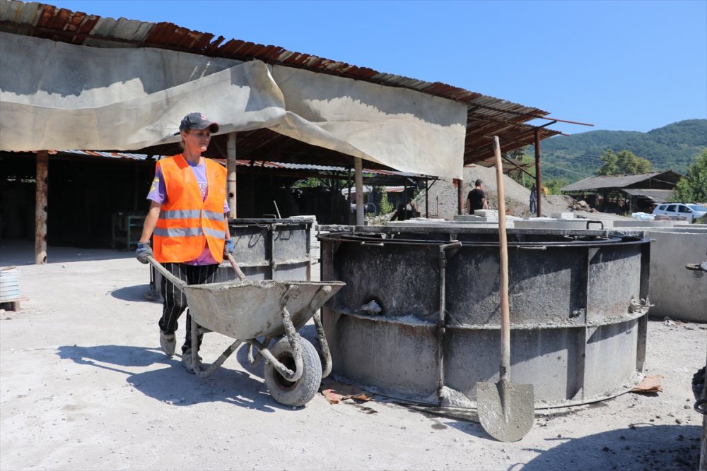 "'Kadın yapamaz.' diye bir kanun yok, yapar"