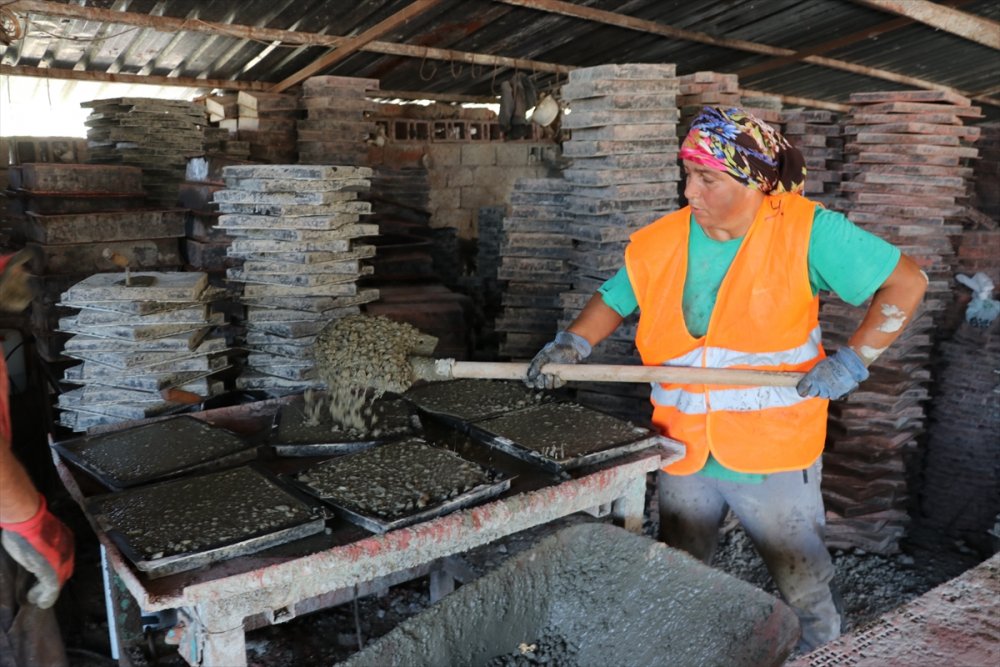 "'Kadın yapamaz.' diye bir kanun yok, yapar"