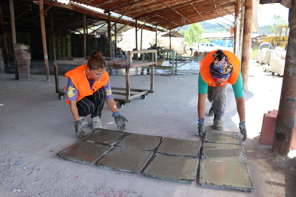 "'Kadın yapamaz.' diye bir kanun yok, yapar"
