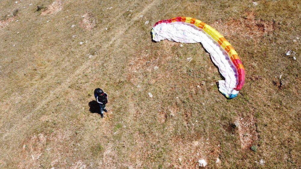 İstanbul'da başladılar, Bilecik semalarında süzülüyorlar