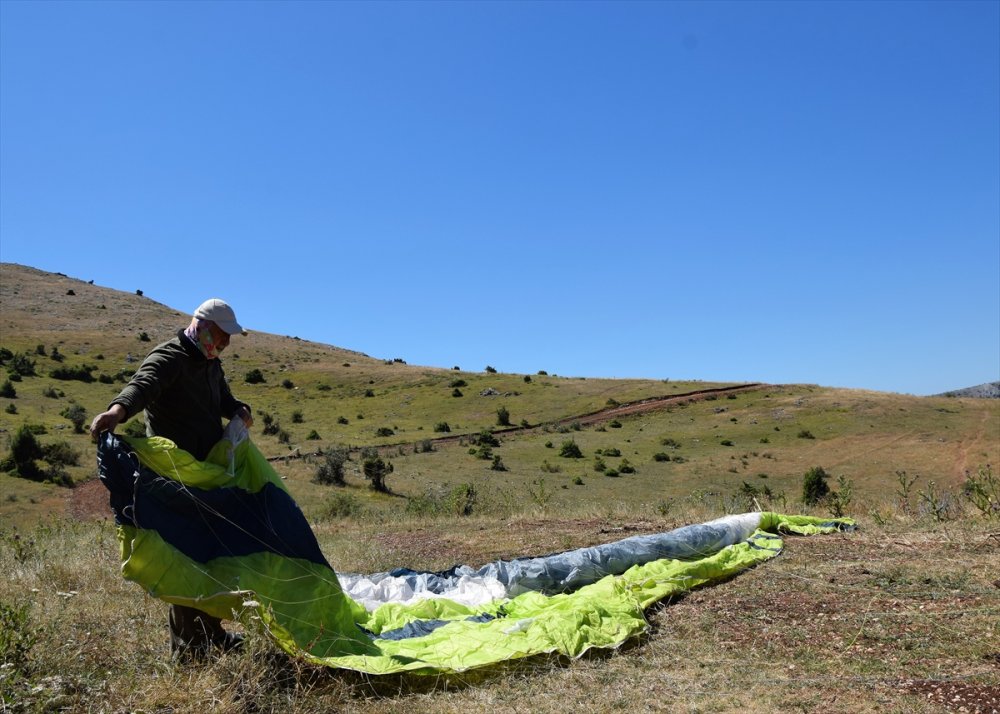 İstanbul'da başladılar, Bilecik semalarında süzülüyorlar