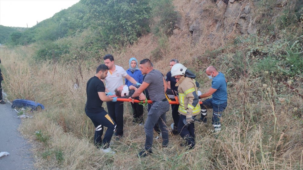 Bursa'da takla atan otomobildeki 2 kişi öldü