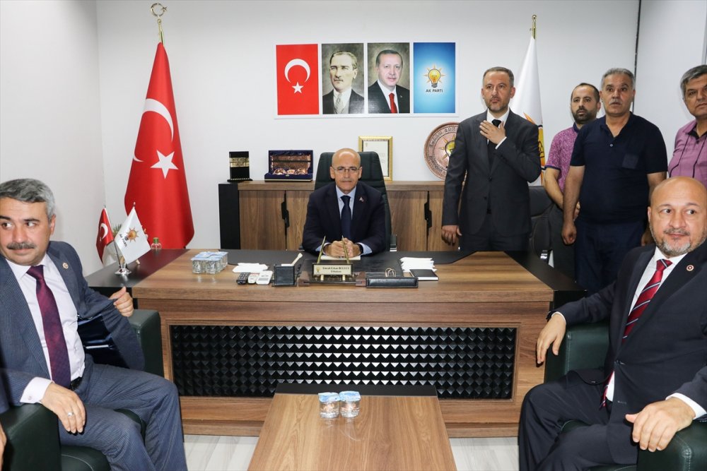 Hazine ve Maliye Bakanı Şimşek, Adıyaman'da seri ziyaretlerde bulundu