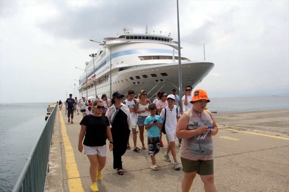 Kruvaziyerle Sinop'a 865 turist geldi