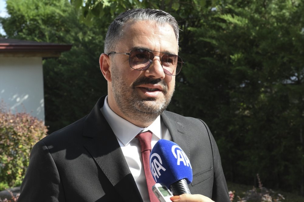 Ankara kedisi "Seymen" yeni yuvası Ayasofya-i Kebir Camii'nde