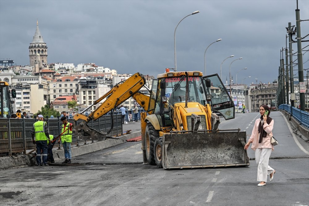 İBB Galata Köprüsü'nÜ bakıma aldı trafikte yoğunluğu var