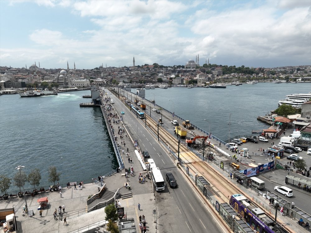 İBB Galata Köprüsü'nÜ bakıma aldı trafikte yoğunluğu var