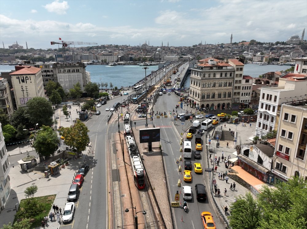 İBB Galata Köprüsü'nÜ bakıma aldı trafikte yoğunluğu var