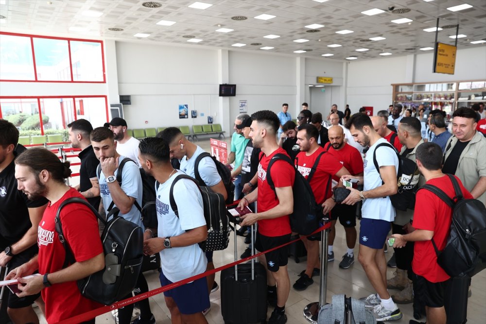 Adana Demirspor Avrupa'ya yola çıktı