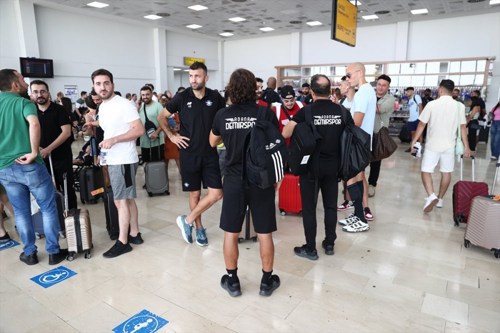 Adana Demirspor Avrupa'ya yola çıktı