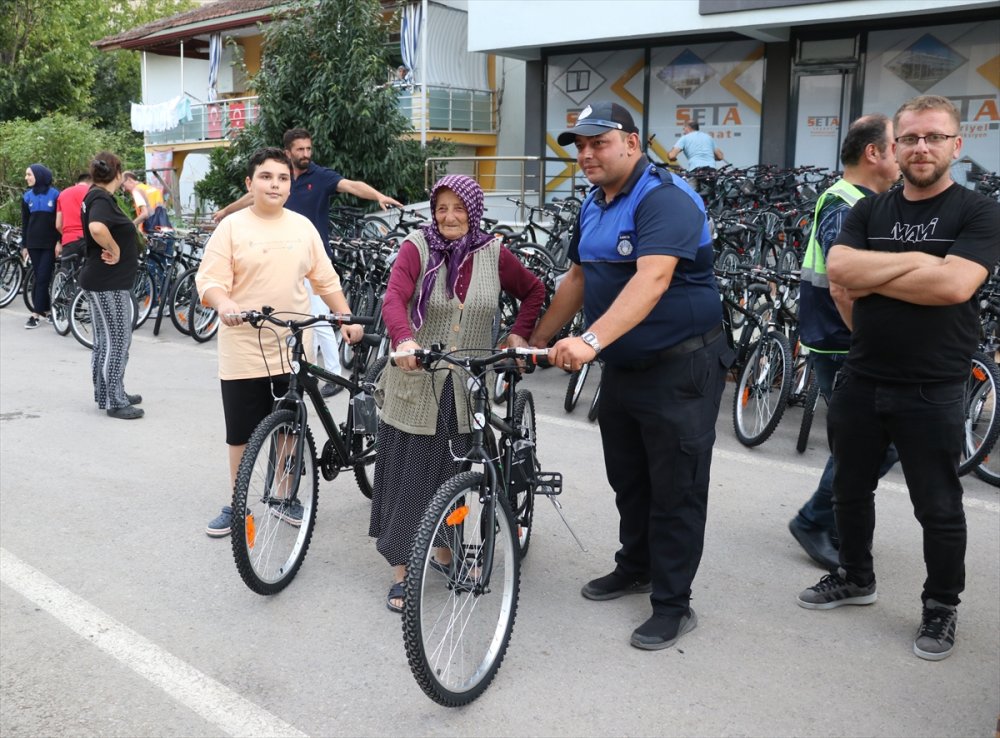 Yalova Altınova'da sağlıklı yaşam için belediye her eve bir bisiklet hediye ediyor