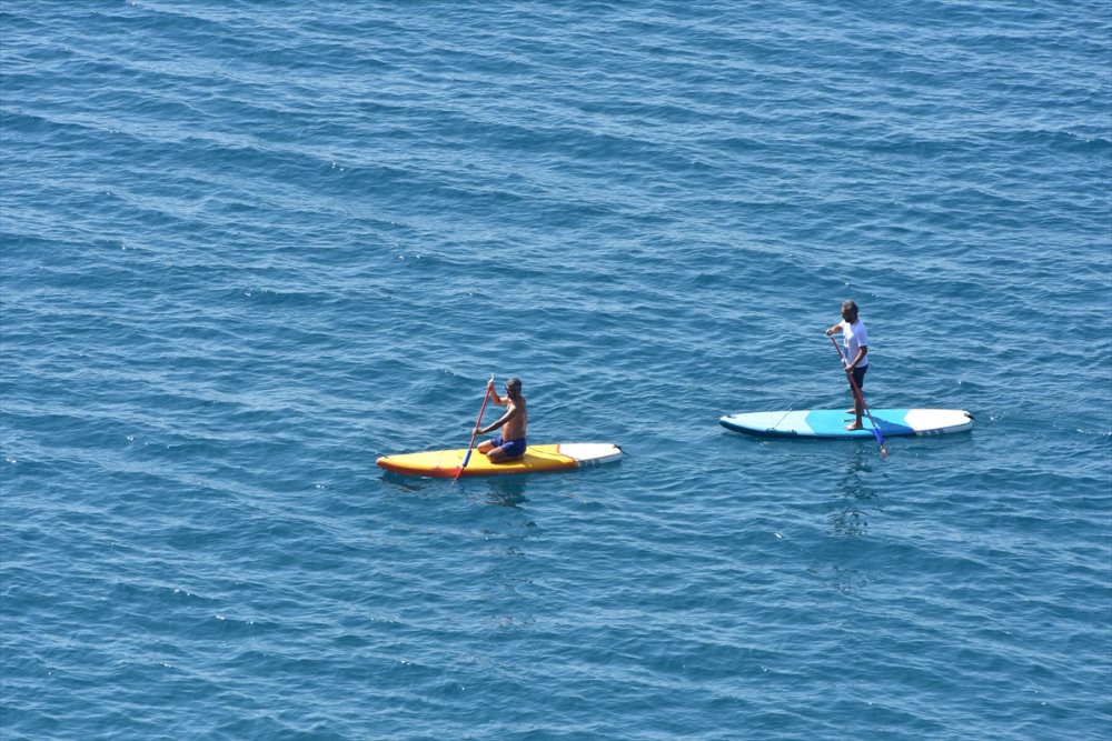 Havalar yanıyor, sokaklar bomboş