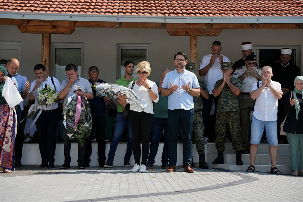 Bosna savaşında Mostar'da katledilen kişiler anıldı