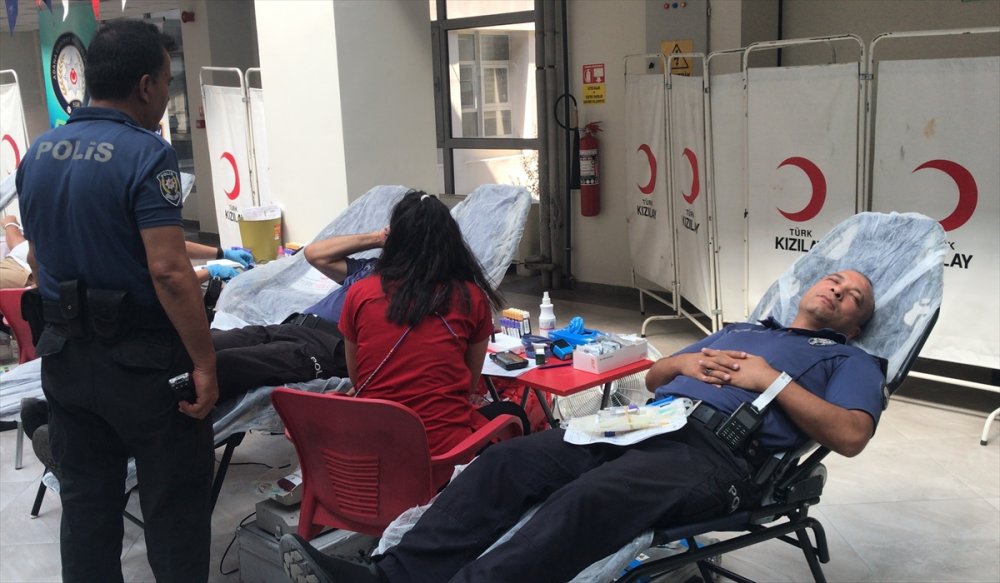 Polislerden kan ve kök hücre bağışı