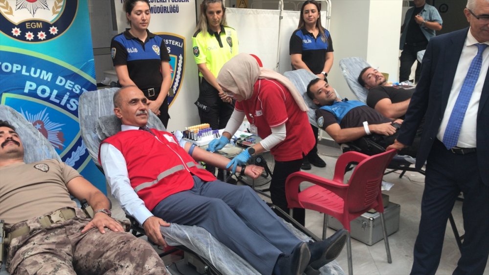 Polislerden kan ve kök hücre bağışı