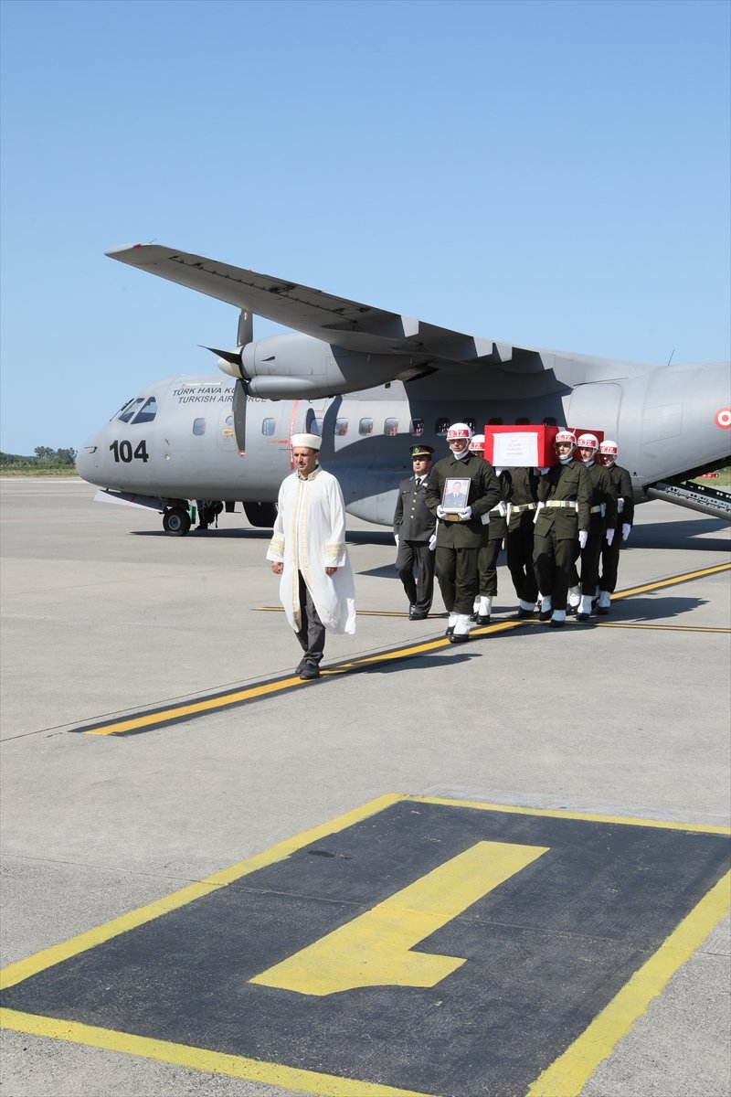 Şehit Piyade Uzman Çavuş Ali Demir'in cenazesi evine getirildi