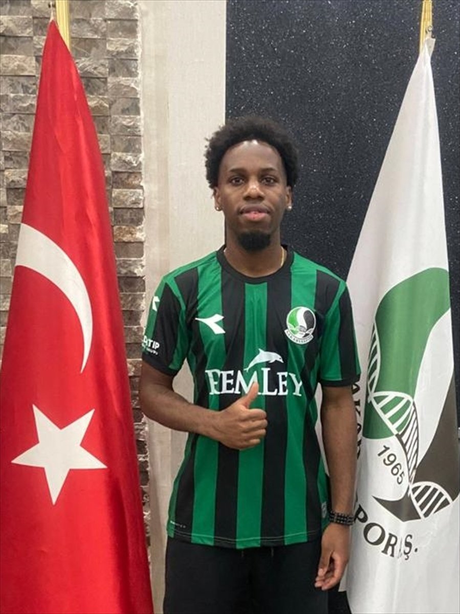 Sakaryaspor'da yeni isim: Nsana Simon